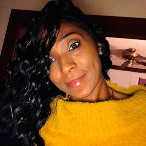 Meet your Posher, Priscilla